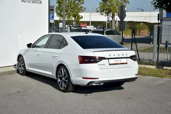 Škoda Superb 