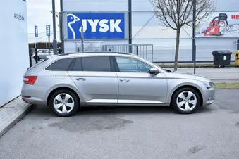 Škoda Superb 