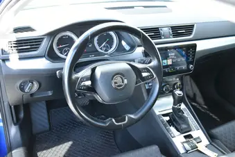 Škoda Superb 