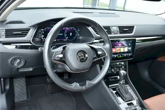 Škoda Superb 