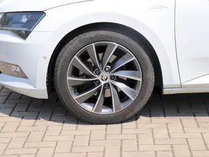 Škoda Superb L&K