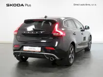 V40 
