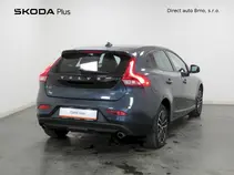 V40