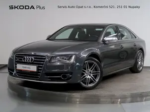 Audi S8 