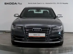 Audi S8