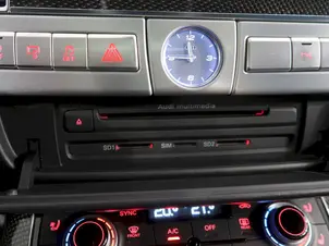 Audi S8 