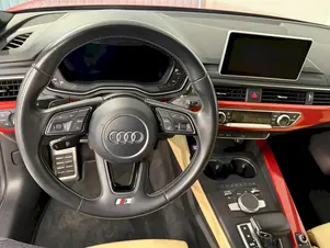 Audi S5 