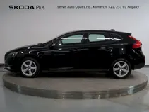 V40