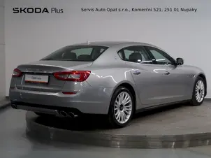 Maserati Quattroporte 