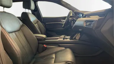 Audi E-tron 