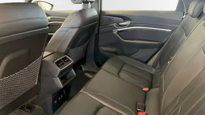 Audi E-tron 