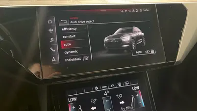 Audi E-tron 