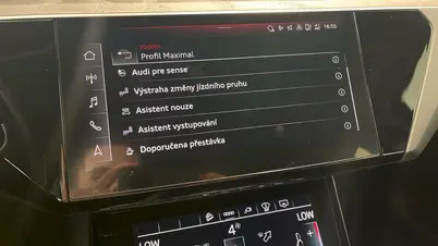 Audi E-tron 
