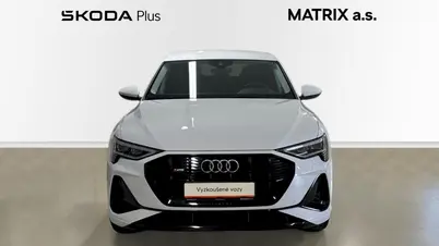 Audi E-tron 