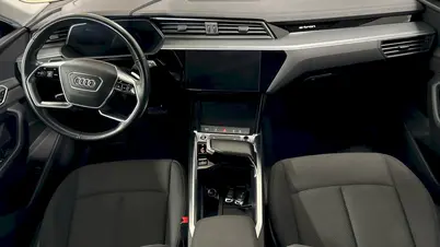 Audi E-tron 
