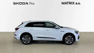 Audi E-tron 