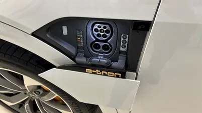 Audi E-tron 