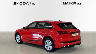 Audi E-tron 