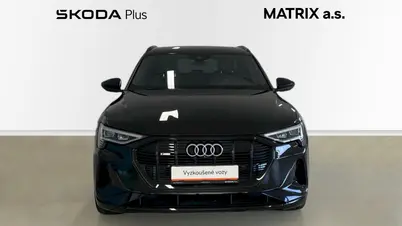 Audi E-tron 