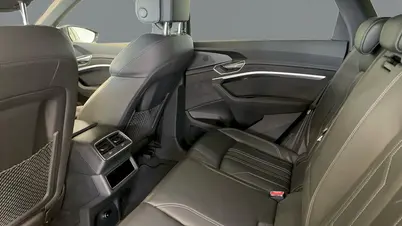 Audi E-tron 