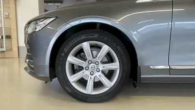 Volvo V90 