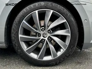 Škoda Superb L&K