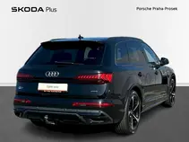 Q7 