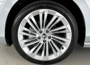 Škoda Superb L&K