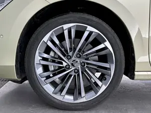 Škoda Superb L&K