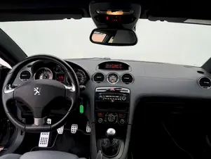 Peugeot RCZ 