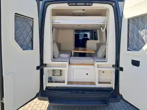 Volkswagen Crafter - skříňový vůz  