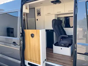 Volkswagen Crafter - skříňový vůz
