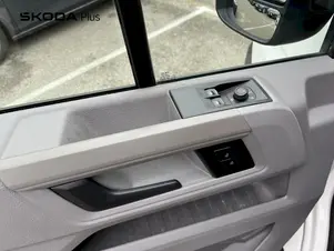 Volkswagen Crafter - skříňový vůz  