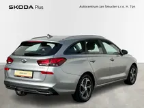 i30
