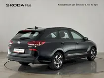 i30