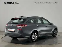 i30