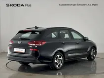 i30
