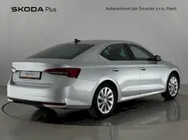 Octavia Top Selection