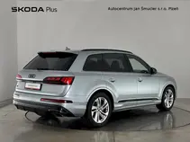 Q7 