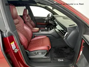 Audi SQ8 