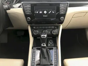 Škoda Superb L&K