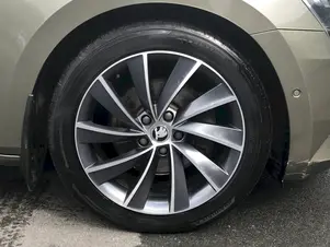 Škoda Superb L&K