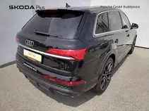 Q7