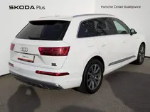 Q7 