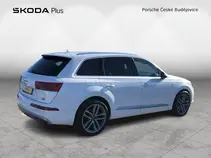 Q7