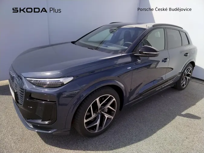 Q6 SUV 