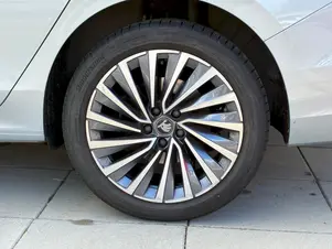 Škoda Superb L&K