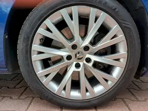 Škoda Superb L&K