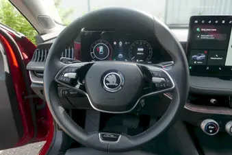 Škoda Superb L&K