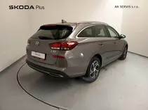 i30